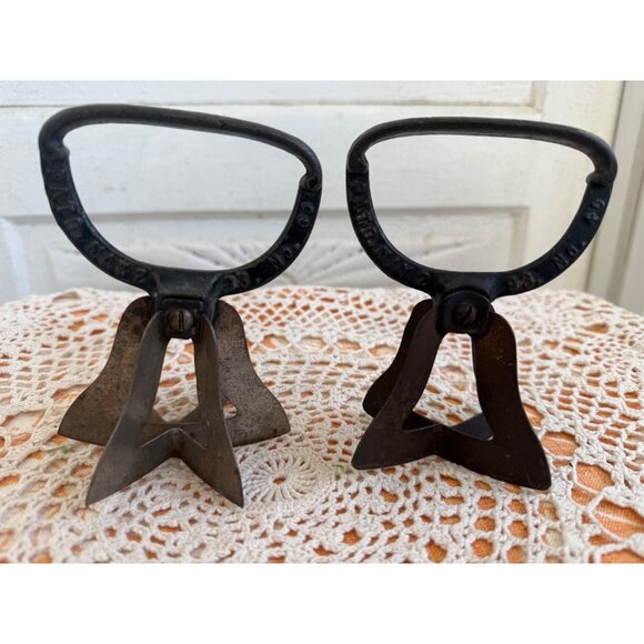 Antique 1800's lot of Two Bell Shaped Food Choppers Cast iron Primitive - Picture 10 of 11